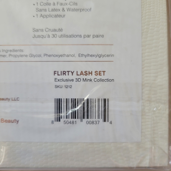 LAVAA Lashes Flirty Lash Set - Picture 2 of 4